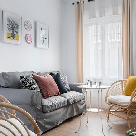 Mino Suite Apartment Севилья Экстерьер фото