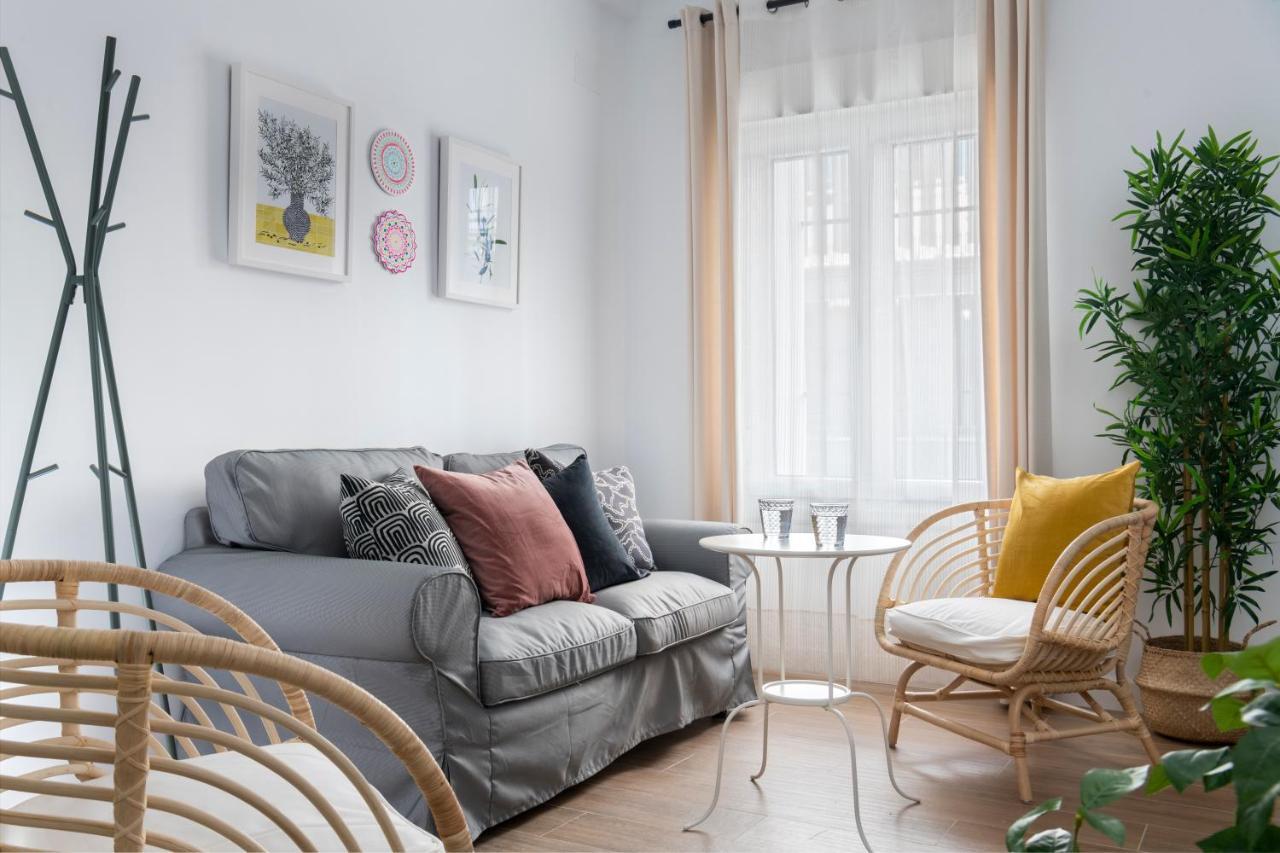 Mino Suite Apartment Севилья Экстерьер фото