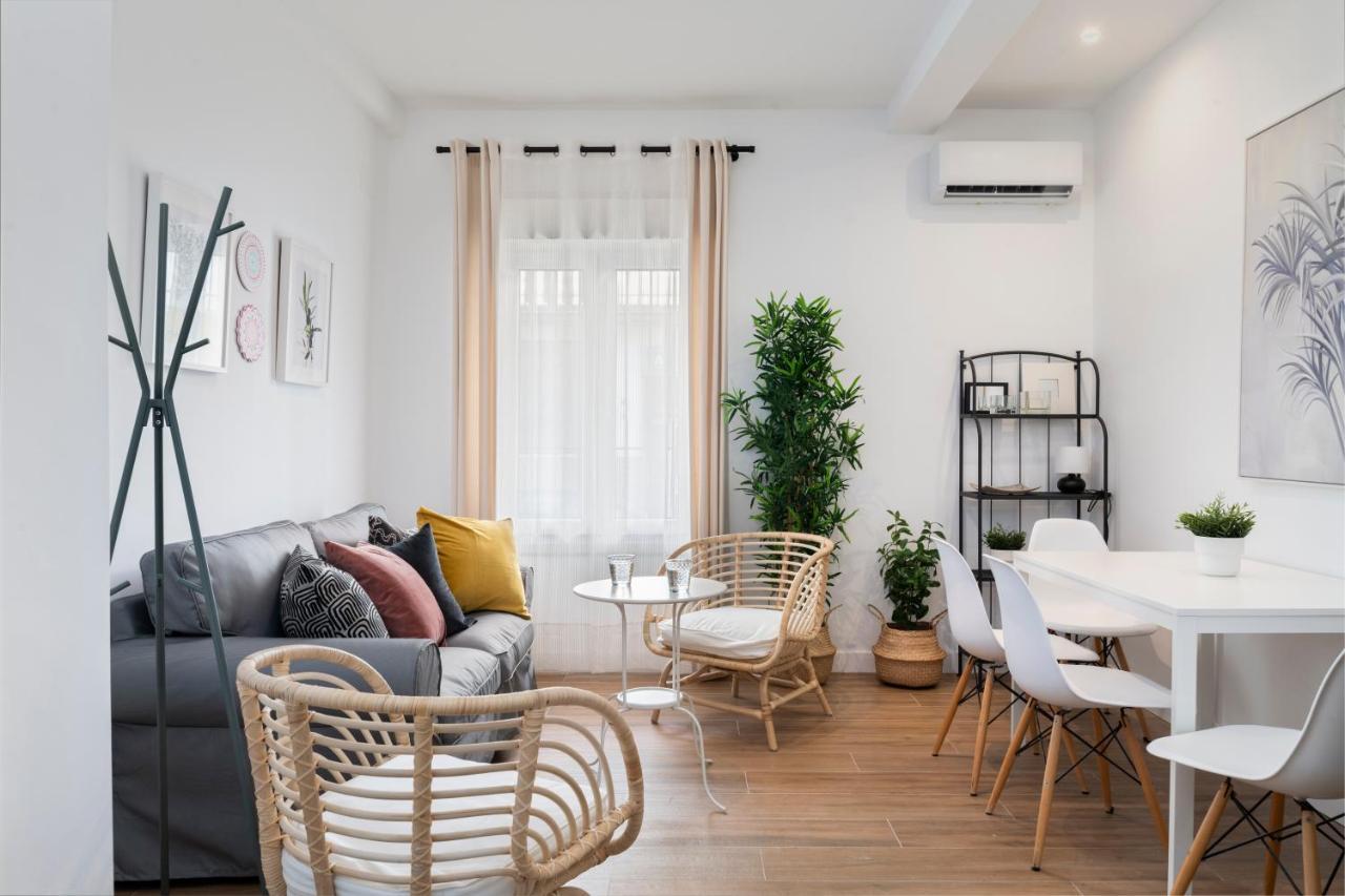 Mino Suite Apartment Севилья Экстерьер фото