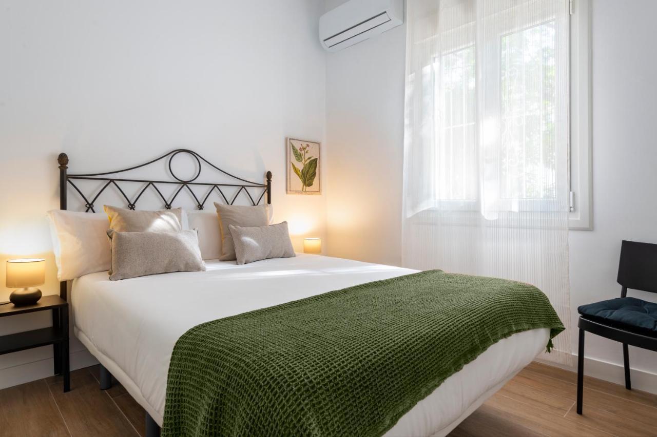 Mino Suite Apartment Севилья Экстерьер фото